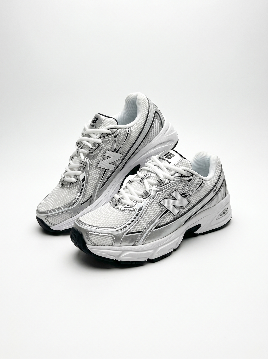New Balance 740 - White Silver Grey