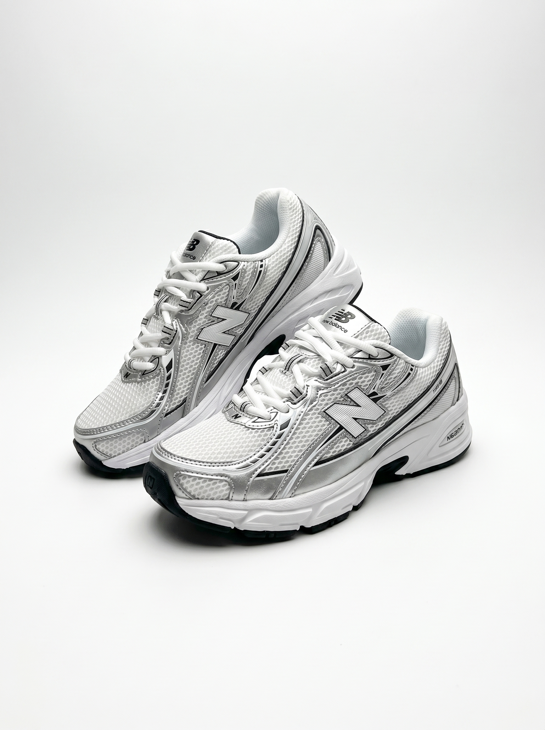 New Balance 740 - White Silver Grey