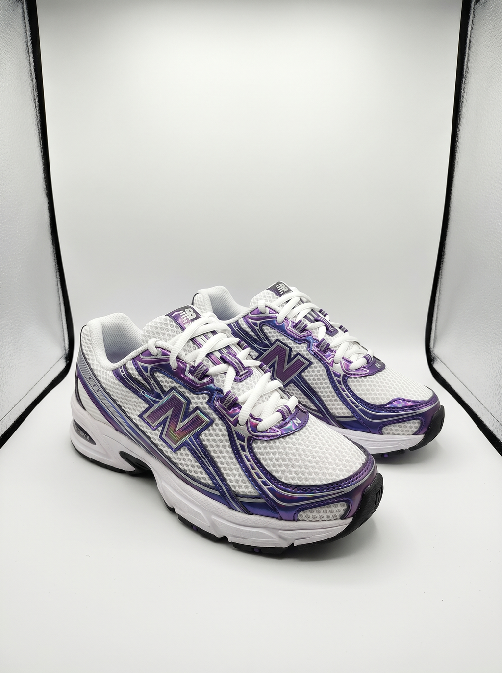 New Balance 740 - White Purple Iridescent Silver